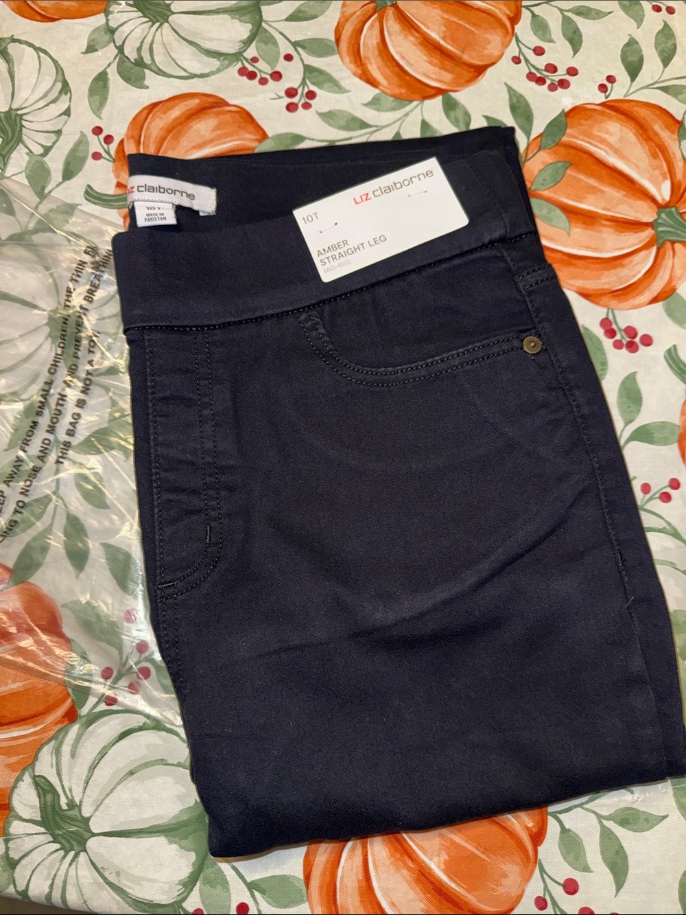 Liz Claiborne Black Pencil Skirt - Sleek Workwear